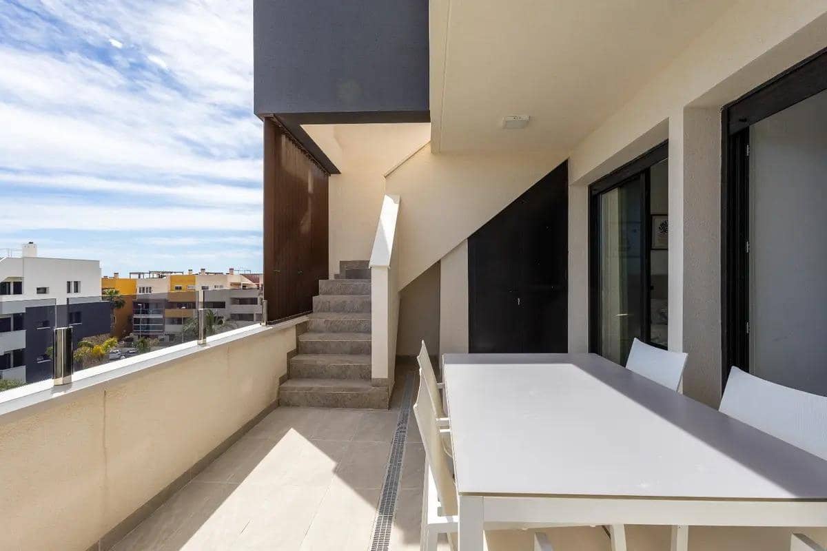 2 Zimmer Penthouse zu verkaufen in Orihuela Costa mit Pool - 489.000 € (Ref: 9948105)