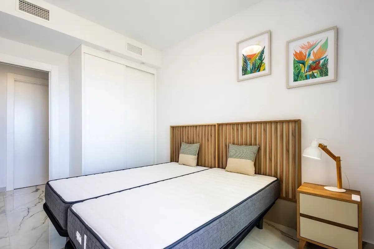 2 Zimmer Penthouse zu verkaufen in Orihuela Costa mit Pool - 489.000 € (Ref: 9948105)