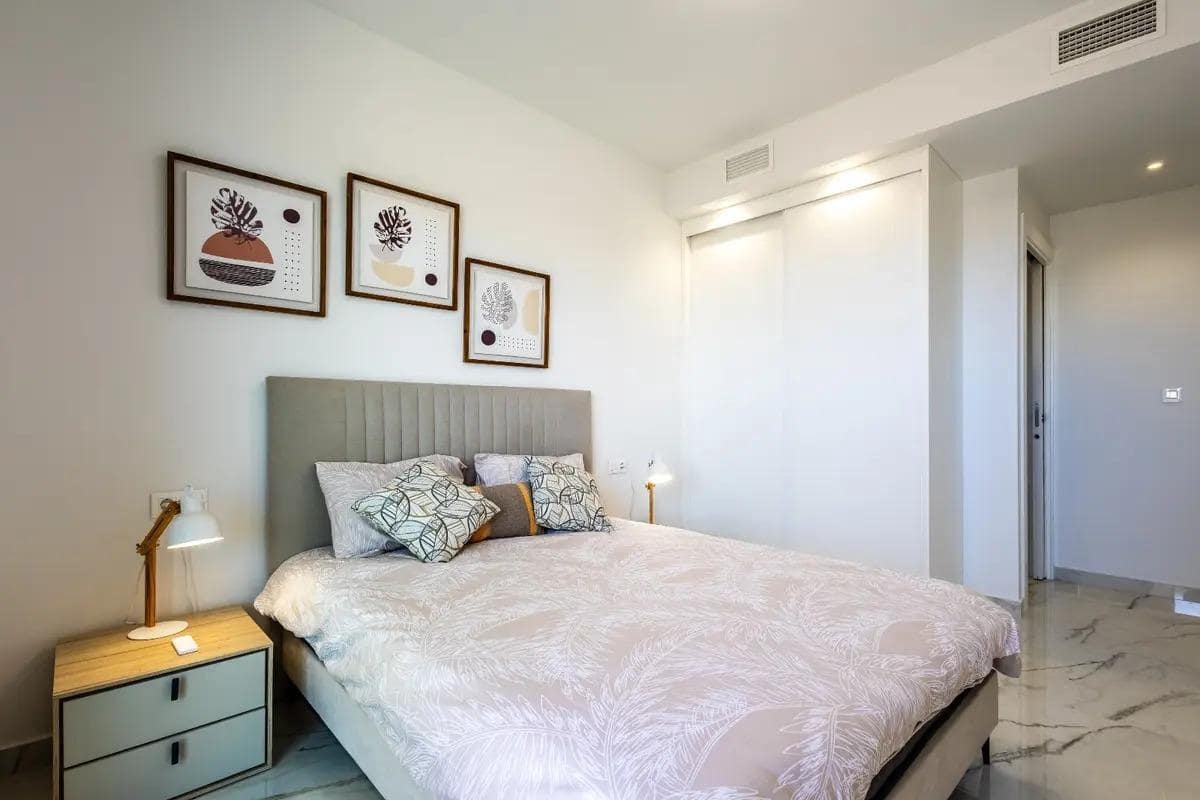 2 Zimmer Penthouse zu verkaufen in Orihuela Costa mit Pool - 489.000 € (Ref: 9948105)