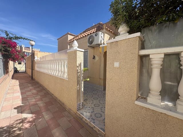 2 camera da letto Villetta a Schiera in vendita in Torrevieja con piscina - 157.990 € (Rif: 9952785)