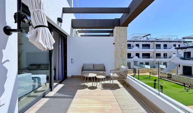 2 soveværelse Bungalow til salg i Punta Prima, Orihuela med swimmingpool - € 379.000 (Ref: 9954388)