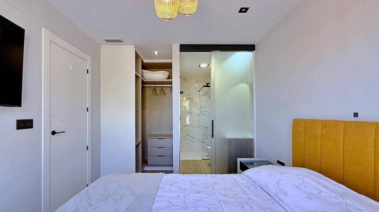 2 sovrum Bungalow till salu i Orihuela Costa med pool - 379 000 € (Ref: 9954388)