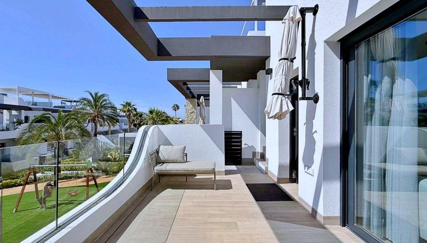 2 sovrum Bungalow till salu i Orihuela Costa med pool - 379 000 € (Ref: 9954388)