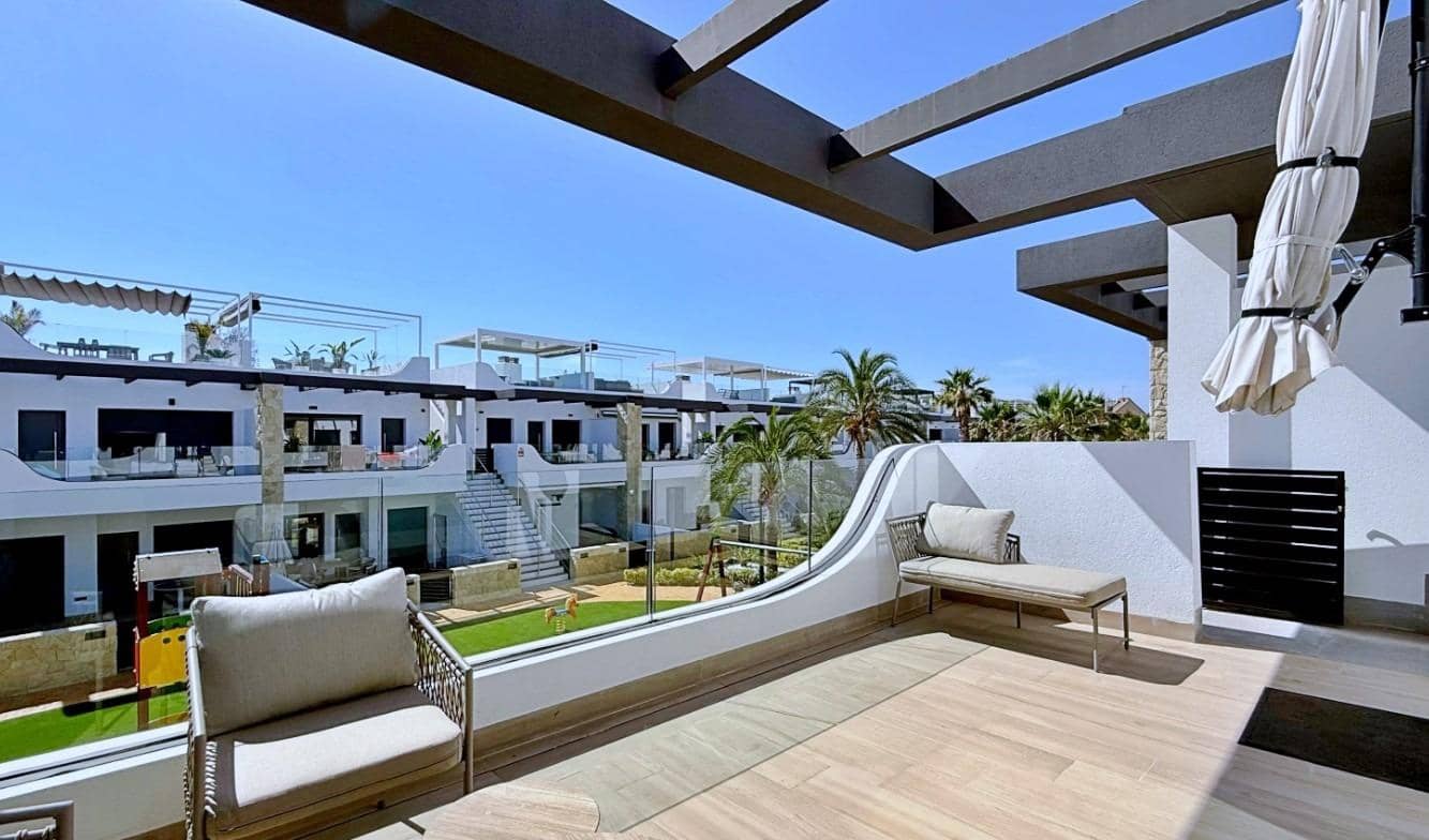 2 sovrum Bungalow till salu i Orihuela Costa med pool - 379 000 € (Ref: 9954388)