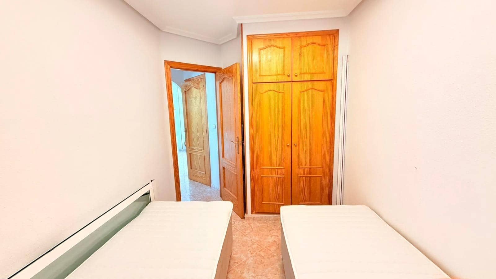 2 soverom Leilighet til salgs i Torrevieja med svømmebasseng - € 119 990 (Ref: 9973511)