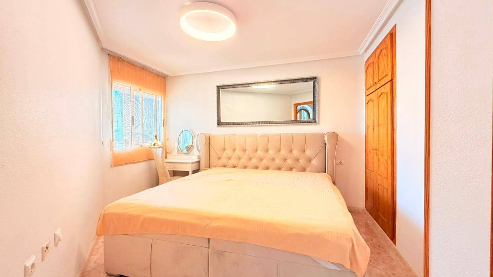 2 soverom Leilighet til salgs i Torrevieja med svømmebasseng - € 119 990 (Ref: 9973511)