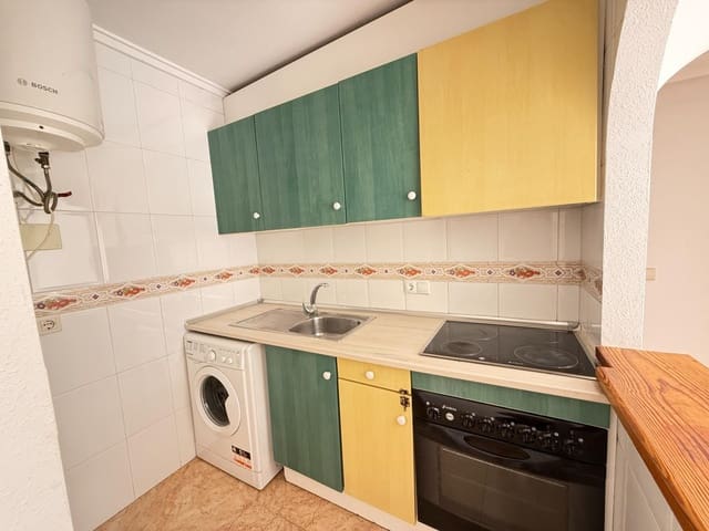 2 soverom Penthouse til salgs i Centro, Torrevieja med svømmebasseng - € 136 500 (Ref: 9983135)