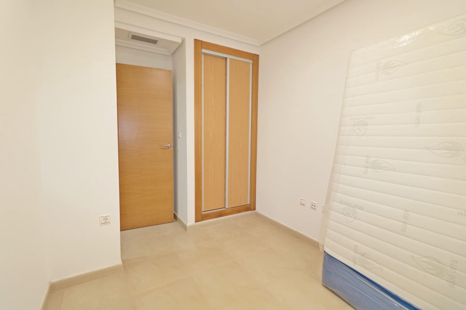 4 soverom Leilighet til salgs i Torrevieja - € 169 000 (Ref: 9983136)