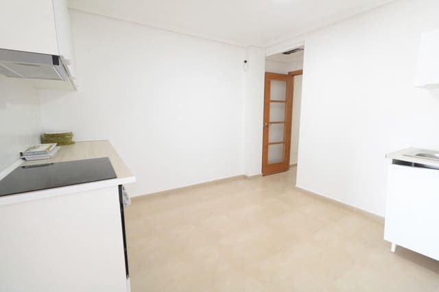 4 soverom Leilighet til salgs i Centro, Torrevieja - € 175 000 (Ref: 9983136)