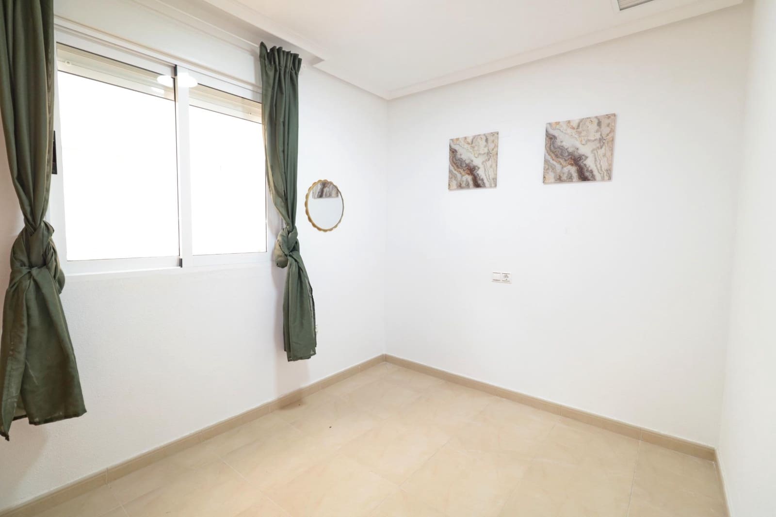 4 soverom Leilighet til salgs i Torrevieja - € 169 000 (Ref: 9983136)