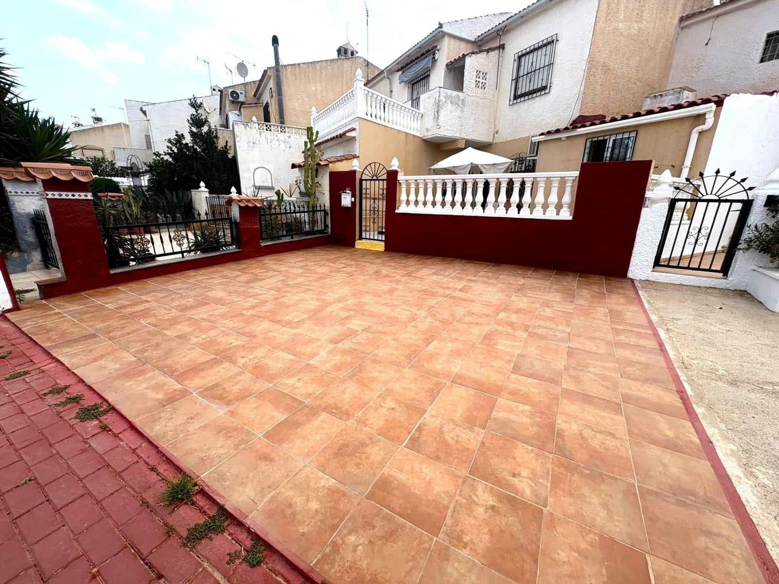 2 bedroom Bungalow for sale in El Limonar - € 129,990 (Ref: 9986983)
