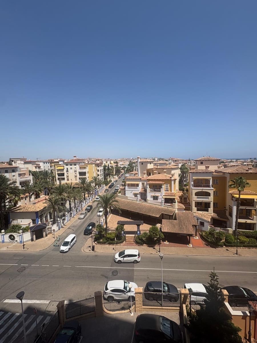 3 Zimmer Apartment zu verkaufen in Torrevieja mit Pool - 329.000 € (Ref: 9994404)
