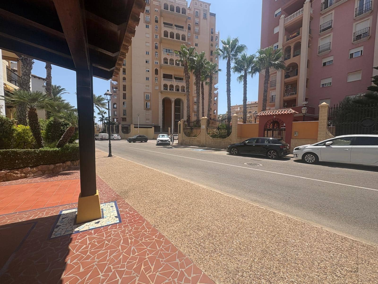 3 Zimmer Apartment zu verkaufen in Torrevieja mit Pool - 329.000 € (Ref: 9994404)