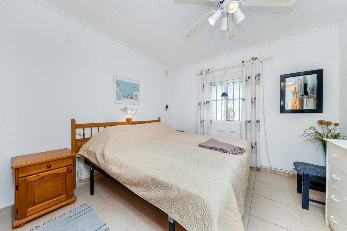 4 Zimmer Villa zu verkaufen in San Fulgencio - 239.900 € (Ref: 9998933)
