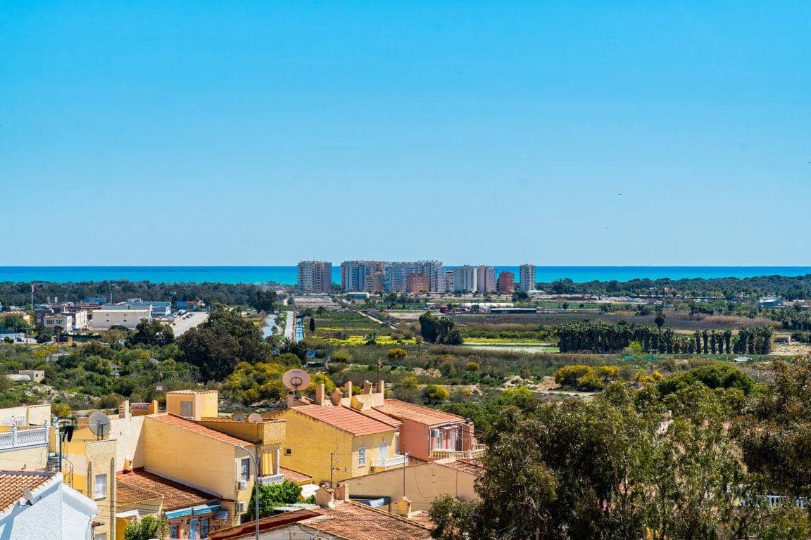 4 Zimmer Villa zu verkaufen in San Fulgencio - 239.900 € (Ref: 9998933)