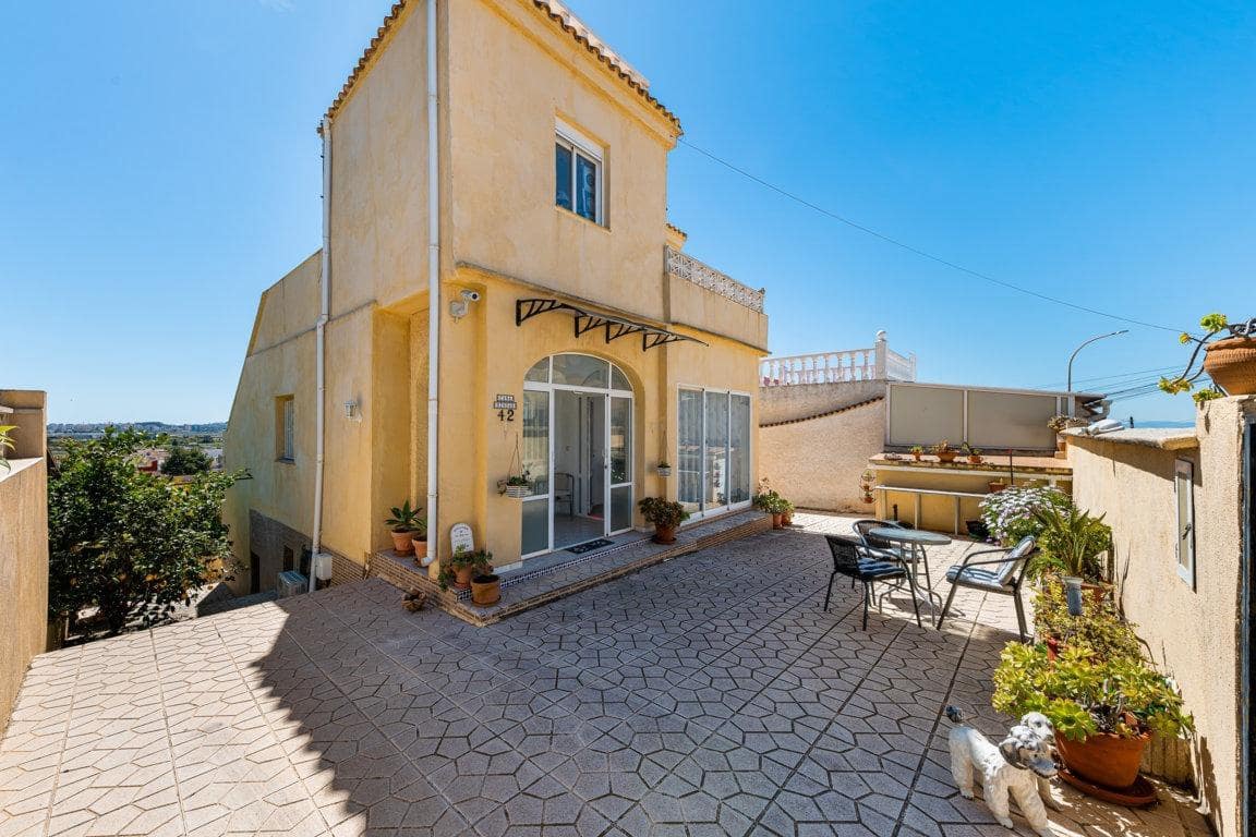4 Zimmer Villa zu verkaufen in San Fulgencio - 239.900 € (Ref: 9998933)