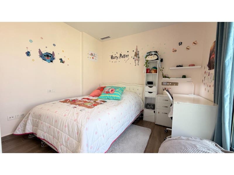 5 soveværelse Villa til salg i Torrevieja med swimmingpool - € 558.900 (Ref: 10000149)