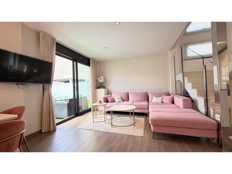 5 soveværelse Villa til salg i Torrevieja med swimmingpool - € 558.900 (Ref: 10000149)