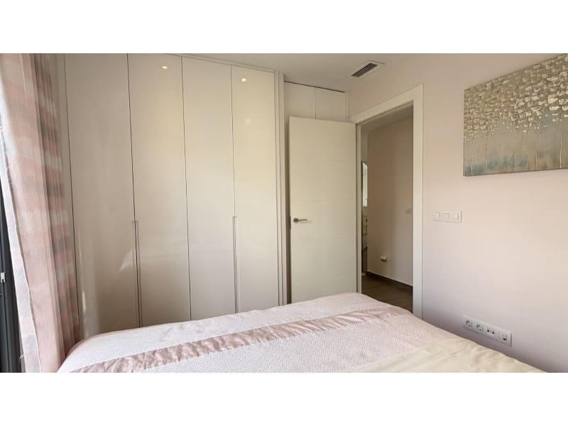 5 soveværelse Villa til salg i Torrevieja med swimmingpool - € 558.900 (Ref: 10000149)