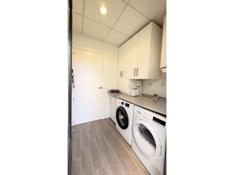 5 soveværelse Villa til salg i Torrevieja med swimmingpool - € 558.900 (Ref: 10000149)
