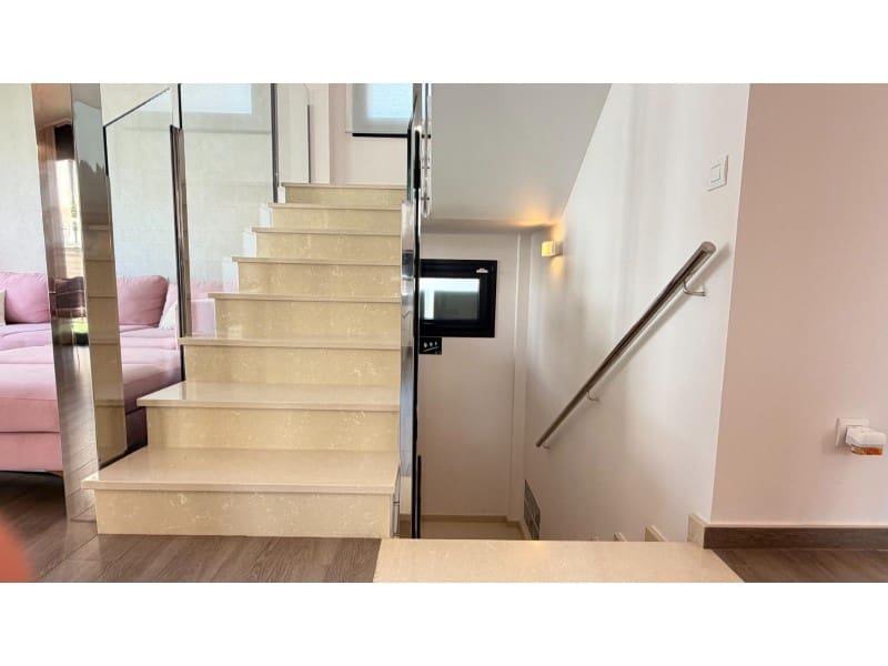 5 soveværelse Villa til salg i Torrevieja med swimmingpool - € 558.900 (Ref: 10000149)
