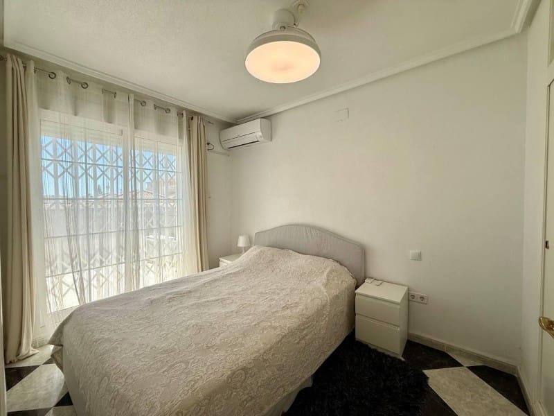 4 sypialnia Willa na sprzedaż w Orihuela Costa z garażem - 359 000 € (Ref: 10000150)