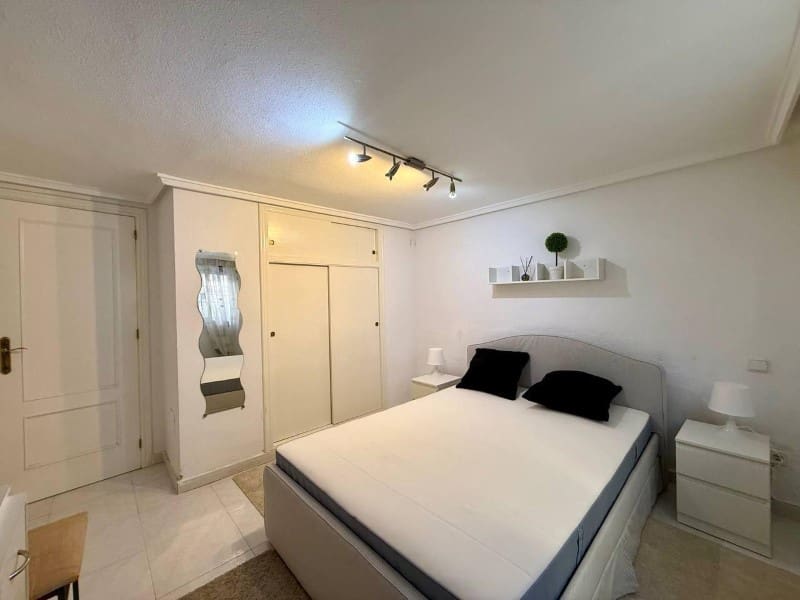 4 sypialnia Willa na sprzedaż w Orihuela Costa z garażem - 359 000 € (Ref: 10000150)
