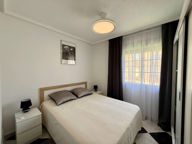 4 sypialnia Willa na sprzedaż w Orihuela Costa z garażem - 359 000 € (Ref: 10000150)