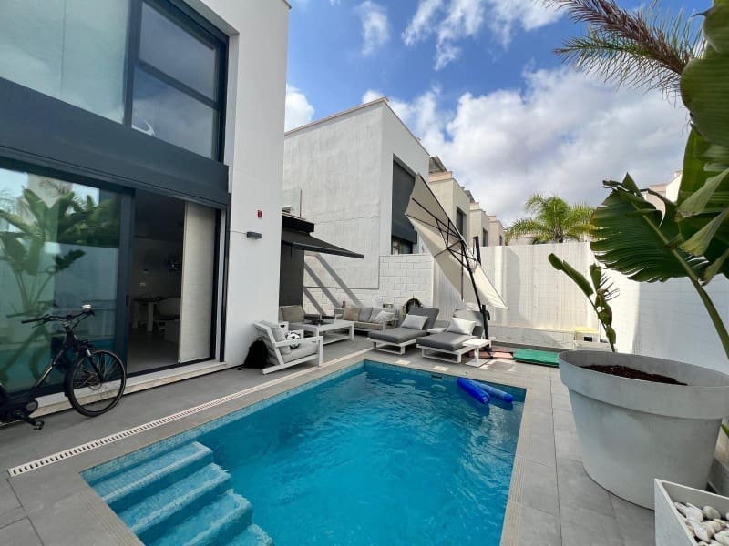 3 Zimmer Villa zu verkaufen in Orihuela Costa mit Pool - 395.000 € (Ref: 10000152)