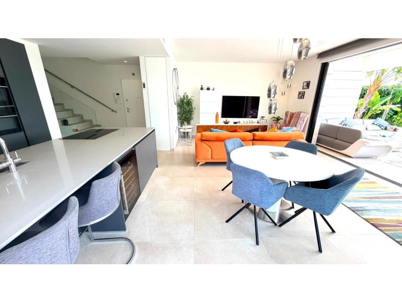 4 soverom Villa til salgs i Los Montesinos med svømmebasseng - € 595 000 (Ref: 10000153)