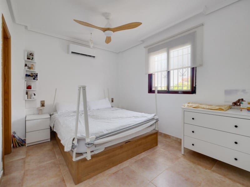 3 soverom Villa til salgs i San Fulgencio med svømmebasseng garasje - € 399 000 (Ref: 10000154)