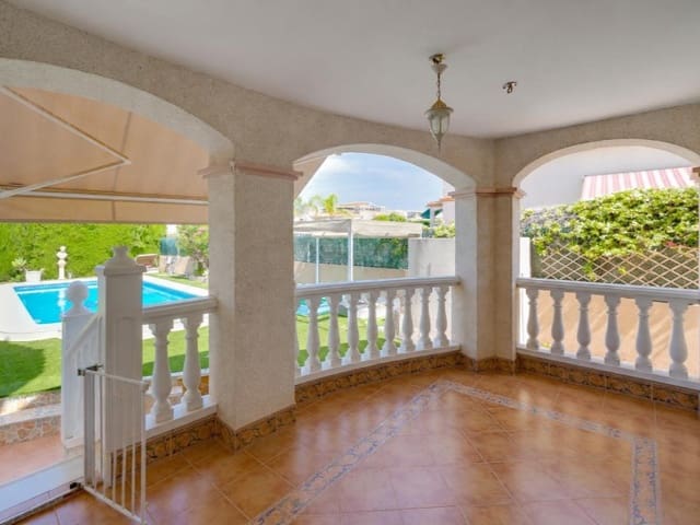 3 soverom Villa til salgs i San Fulgencio med svømmebasseng garasje - € 399 000 (Ref: 10000154)