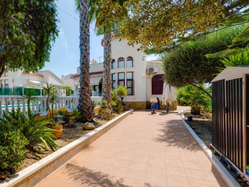 3 soverom Villa til salgs i San Fulgencio med svømmebasseng garasje - € 399 000 (Ref: 10000154)