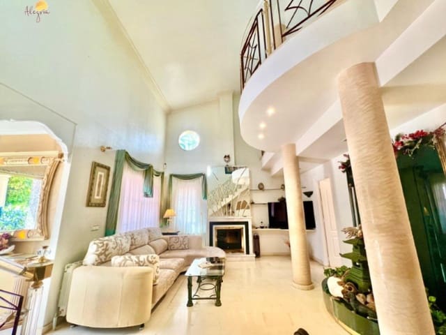 3 soveværelse Villa til salg i Los Altos med swimmingpool - € 490.000 (Ref: 10000155)