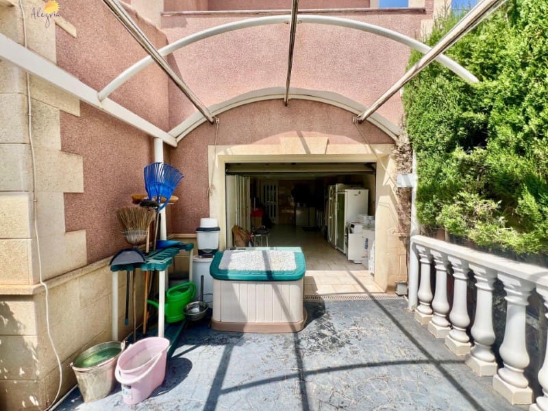 3 soveværelse Villa til salg i Los Altos med swimmingpool - € 490.000 (Ref: 10000155)