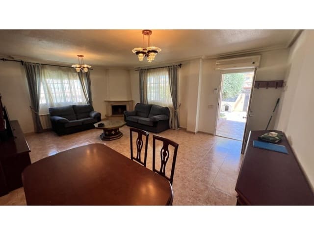 3 soveværelse Villa til salg i Aguas Nuevas, Torrevieja med swimmingpool - € 425.000 (Ref: 10000156)