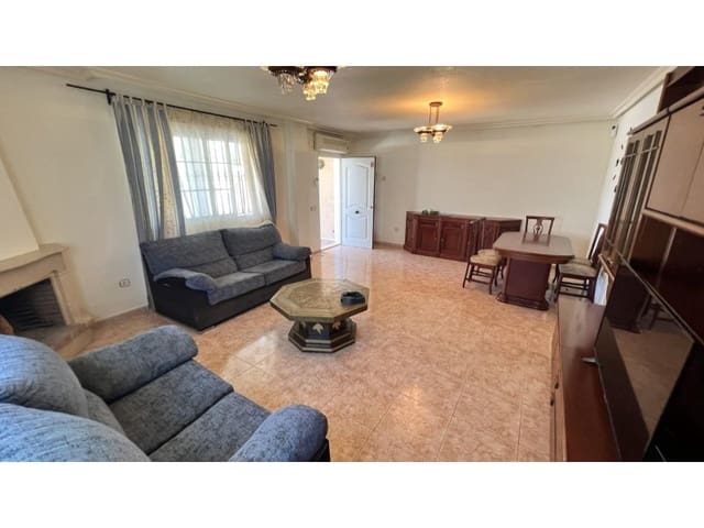 3 soveværelse Villa til salg i Aguas Nuevas, Torrevieja med swimmingpool - € 425.000 (Ref: 10000156)