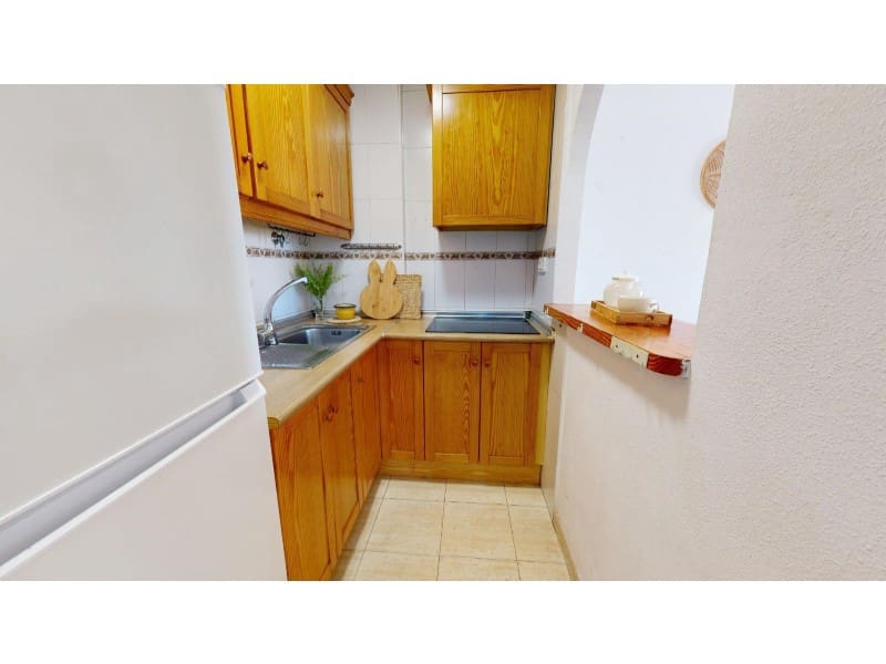 1 slaapkamer Appartement te koop in Torrevieja met zwembad - € 113.900 (Ref: 10000157)