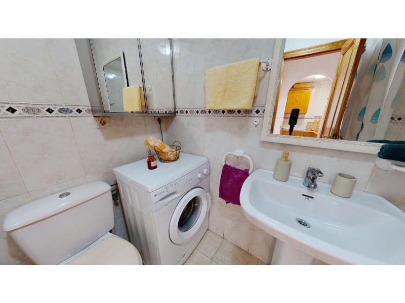 1 slaapkamer Appartement te koop in Torrevieja met zwembad - € 113.900 (Ref: 10000157)