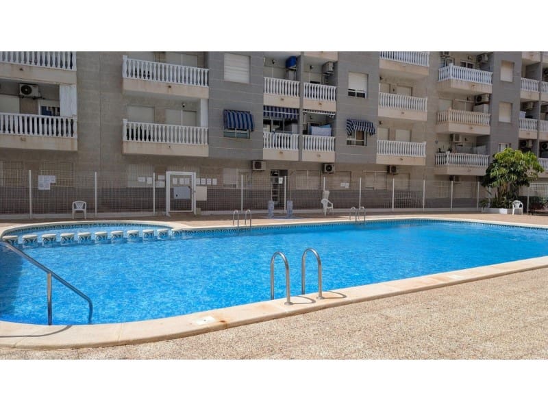 1 slaapkamer Appartement te koop in Torrevieja met zwembad - € 113.900 (Ref: 10000157)