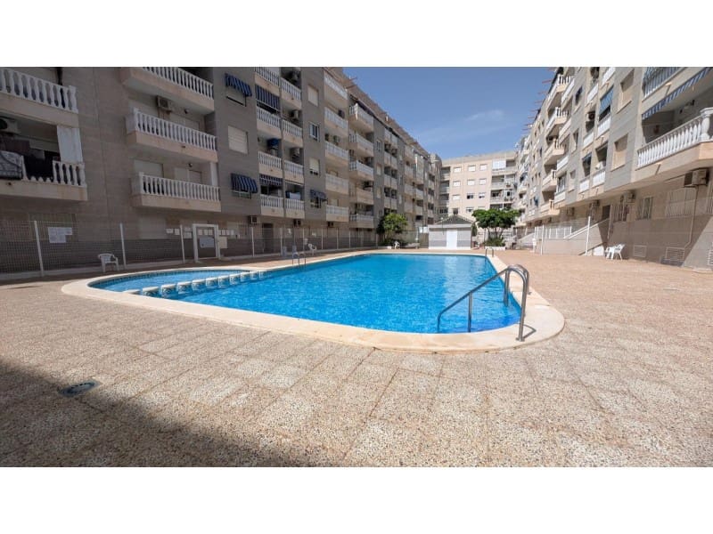 1 slaapkamer Appartement te koop in Torrevieja met zwembad - € 113.900 (Ref: 10000157)