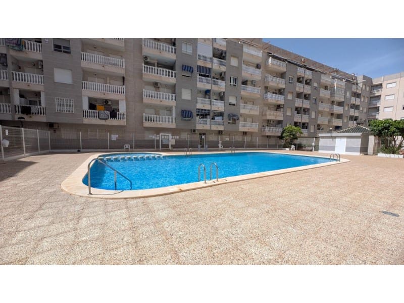 1 slaapkamer Appartement te koop in Torrevieja met zwembad - € 113.900 (Ref: 10000157)