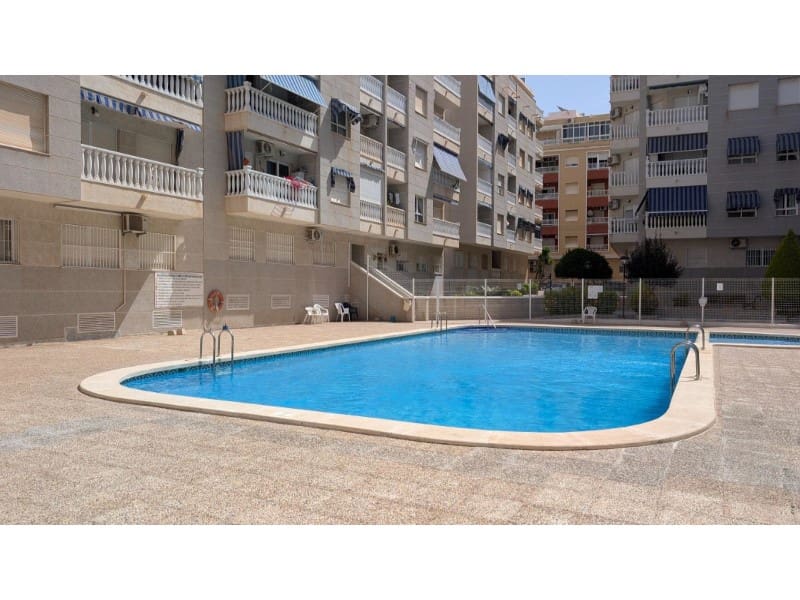 1 slaapkamer Appartement te koop in Torrevieja met zwembad - € 113.900 (Ref: 10000157)