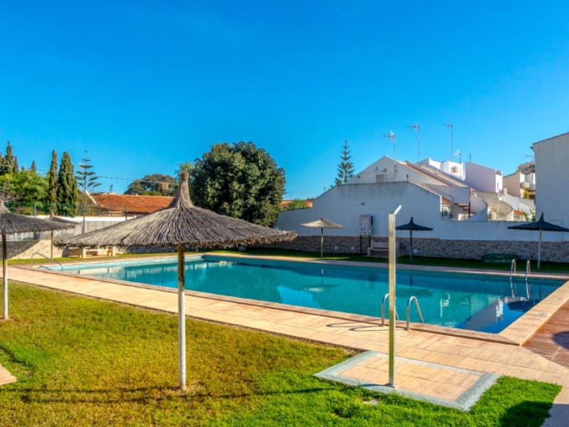 Casa de 3 habitaciones en Torrevieja en venta - 164.000 € (Ref: 10003815)