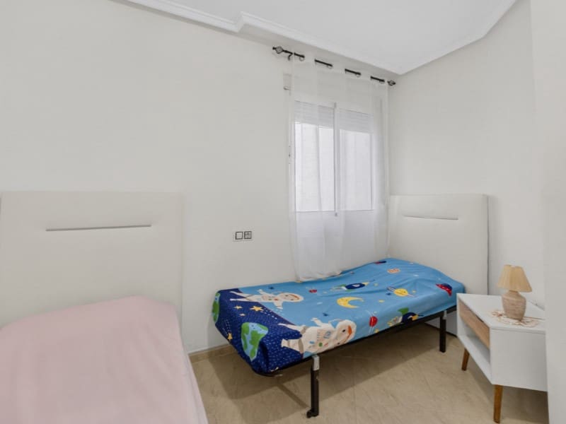 2 makuuhuone Huoneisto myytävänä paikassa Torrevieja - 139 000 € (Ref: 10027038)