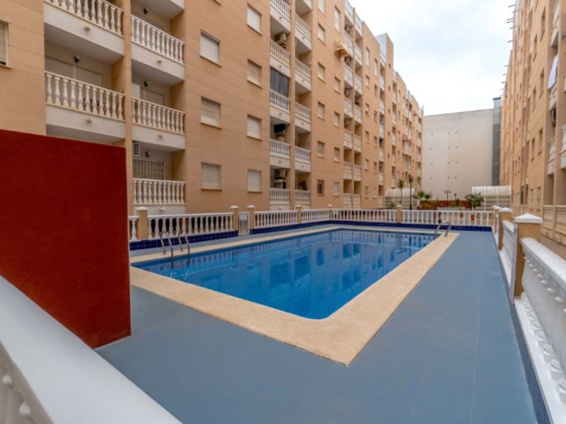 2 makuuhuone Huoneisto myytävänä paikassa Torrevieja - 139 000 € (Ref: 10027038)