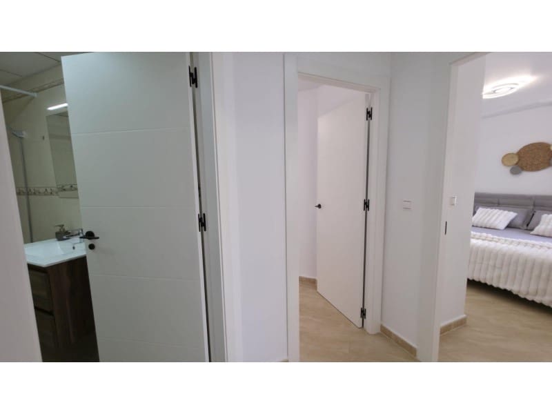 3 quarto Apartamento para venda em Torrevieja - 189 900 € (Ref: 10030292)