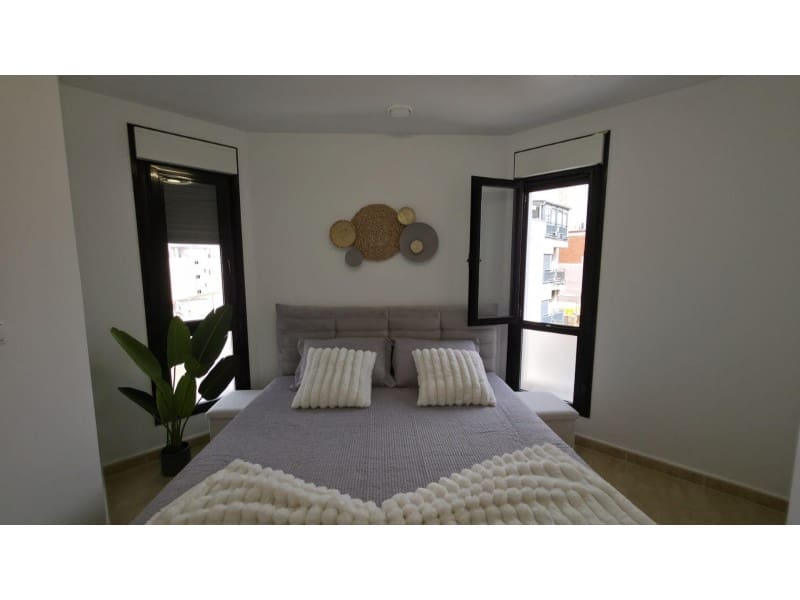 3 quarto Apartamento para venda em Torrevieja - 189 900 € (Ref: 10030292)
