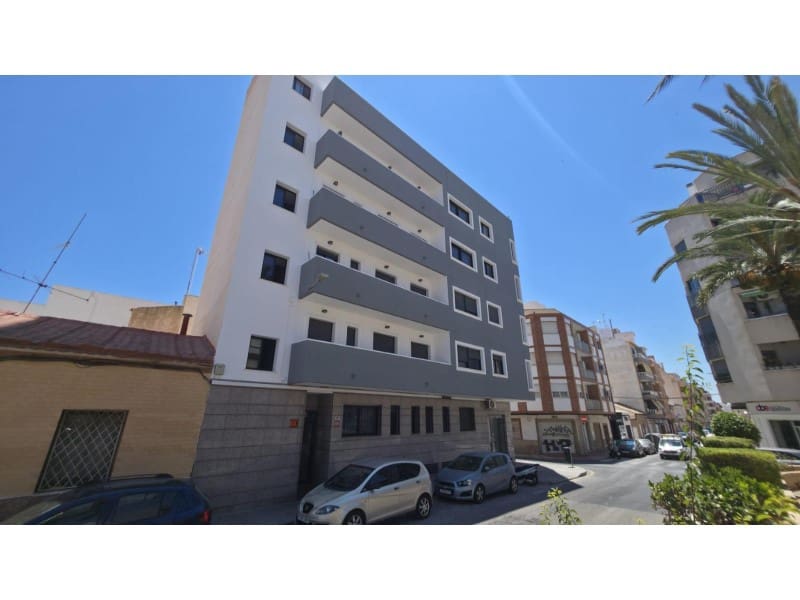 3 quarto Apartamento para venda em Torrevieja - 189 900 € (Ref: 10030292)