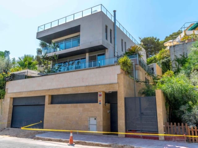 9 makuuhuone Huvila myytävänä paikassa Dehesa de Campoamor, Orihuela mukana uima-altaan 
autotalli - 2 500 000 € (Ref: 10035123)